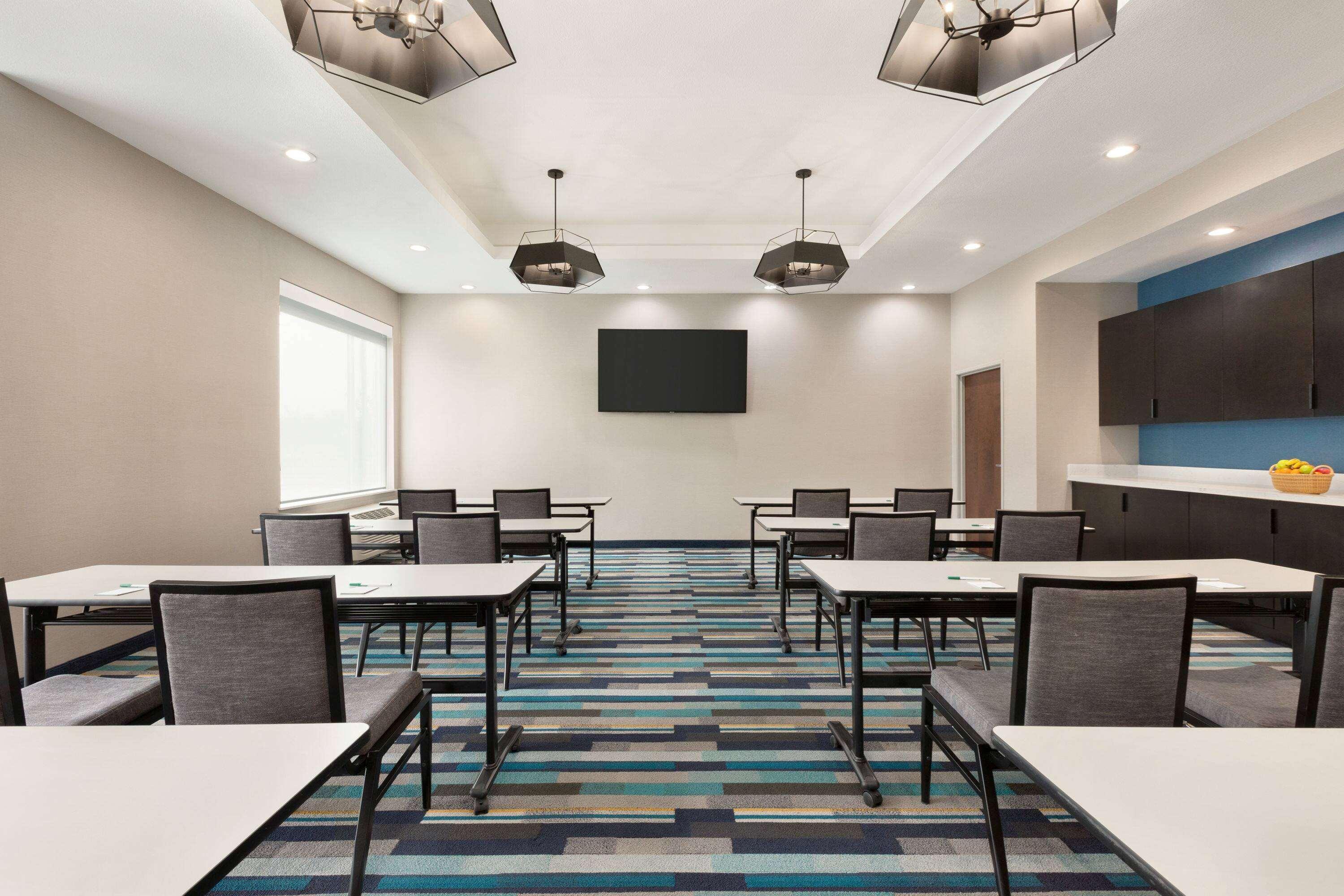 La Quinta By Wyndham Richmond-Sugarland Hotel Exterior photo